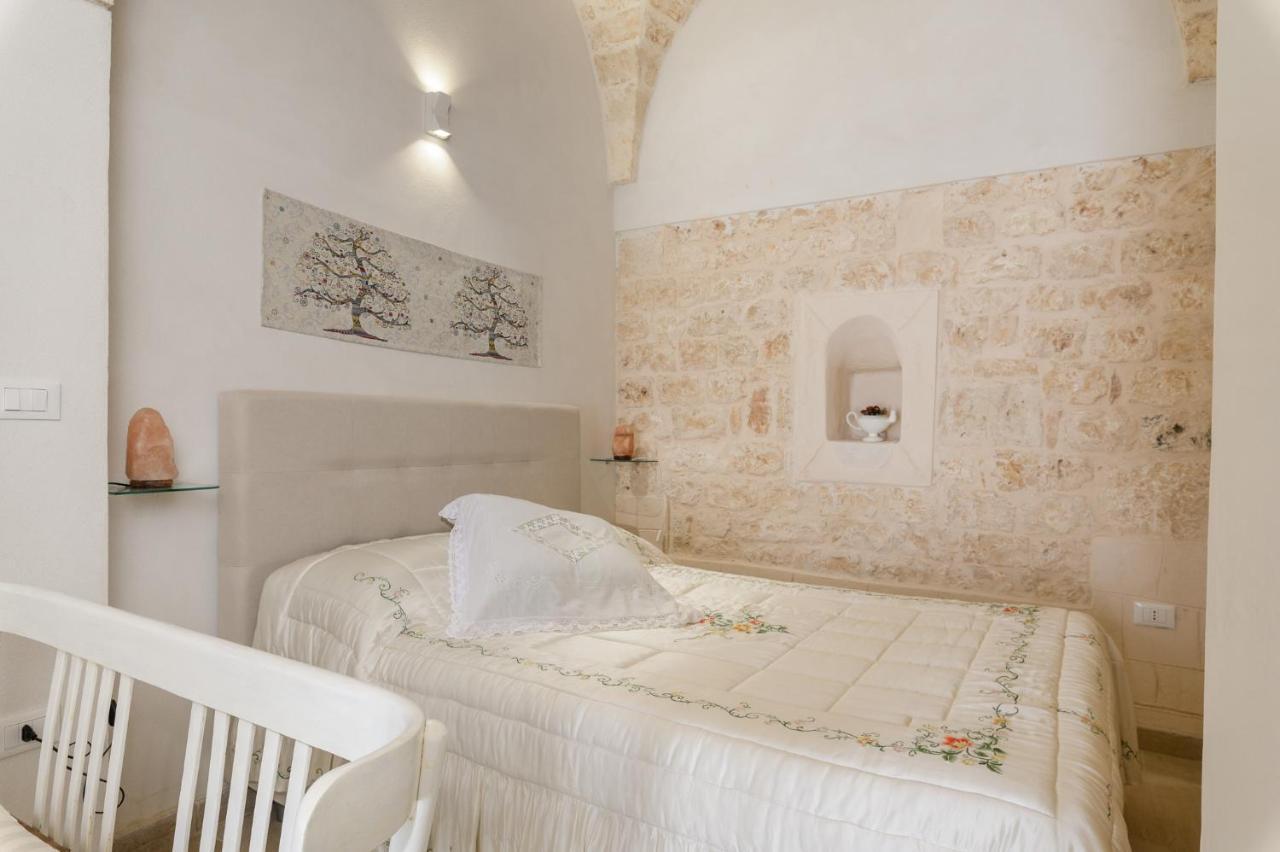 Stairway With Jacuzzi By Wonderful Italy Apartment Ostuni Ngoại thất bức ảnh