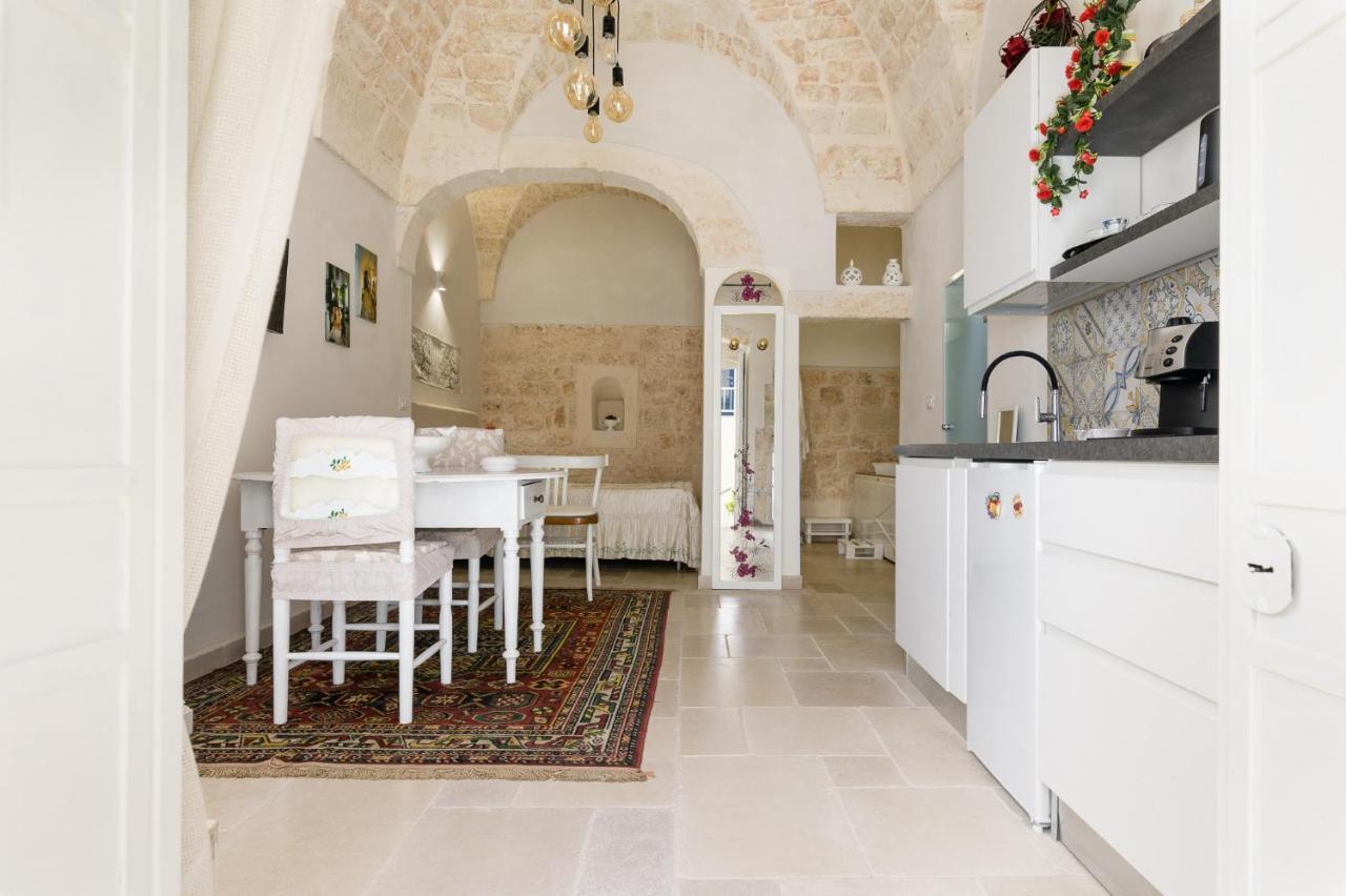 Stairway With Jacuzzi By Wonderful Italy Apartment Ostuni Ngoại thất bức ảnh