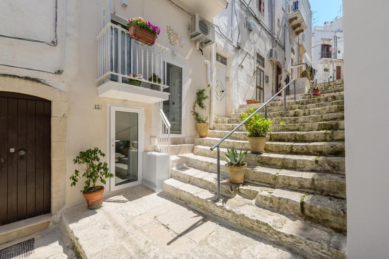 Stairway With Jacuzzi By Wonderful Italy Apartment Ostuni Ngoại thất bức ảnh